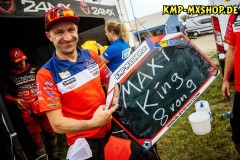 Vellahn , 260524 , ADAC MX Masters

Im Bild: Mechaniker von Maximilian Nagl ( Deutschland / Honda / KMP Honda Racing powered by Krettek ) beim ADAC MX Masters

Foto: Steve Bauerschmidt